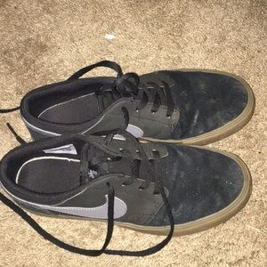 Worn but still has life, Nike sb